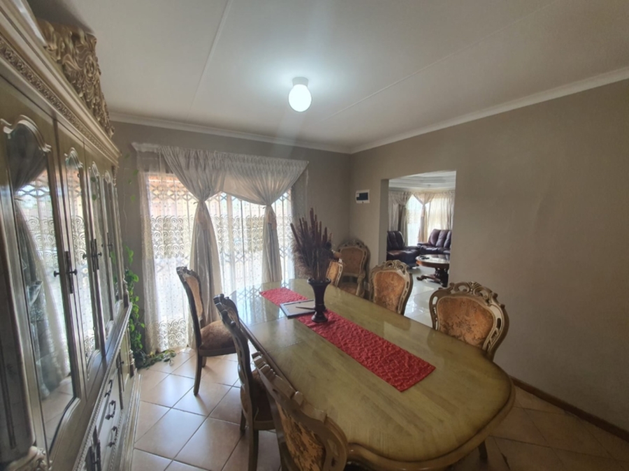 3 Bedroom Property for Sale in Heidedal Free State